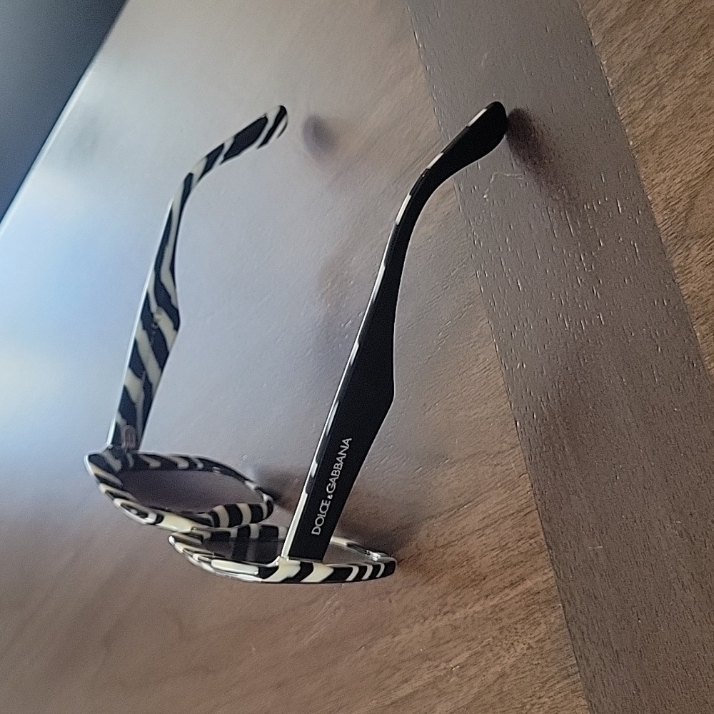Dolce & Gabbana DG 4414 Black Animal Print/Grey Shaded 54/20/145 Sunglasses - Picture 2 of 5